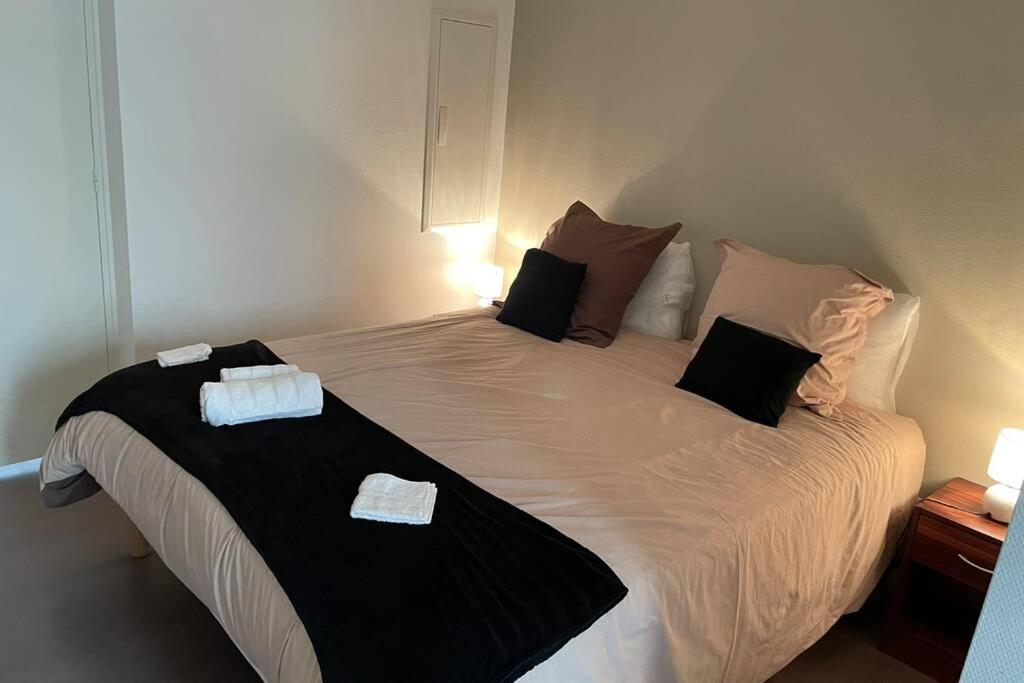 logement entier 33 m2 à Pau Esterno foto