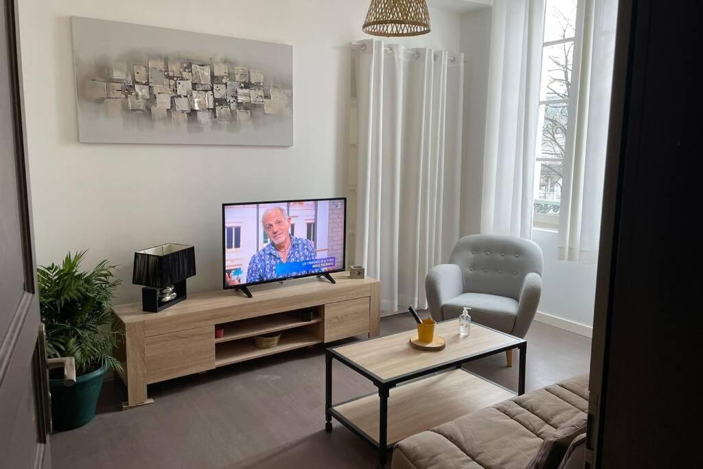 logement entier 33 m2 à Pau Esterno foto